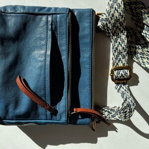 Fossil Blue Shoulder Bag with Patterned Strap